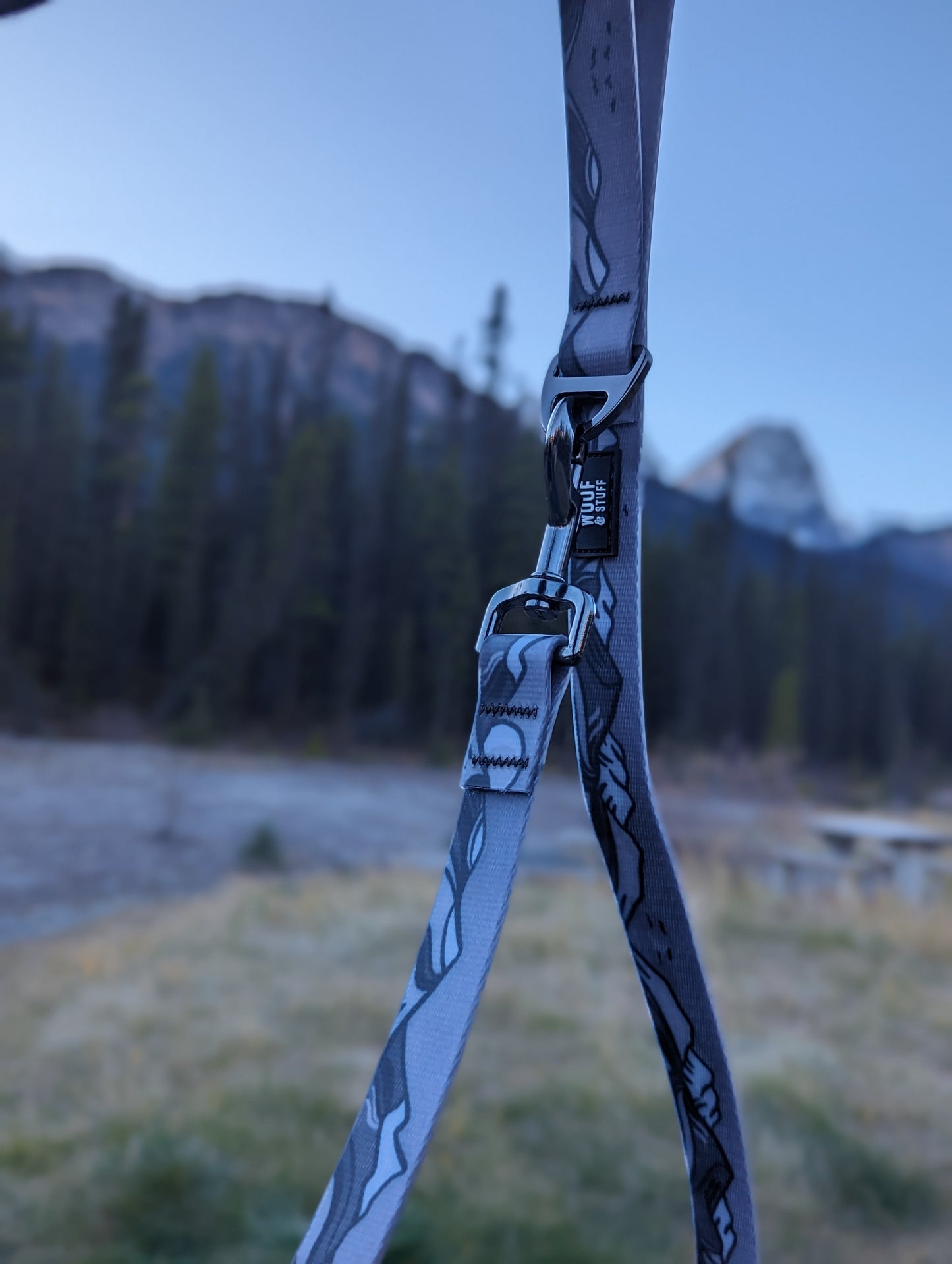 Woof & Stuff Moonlight Waterproof Leash