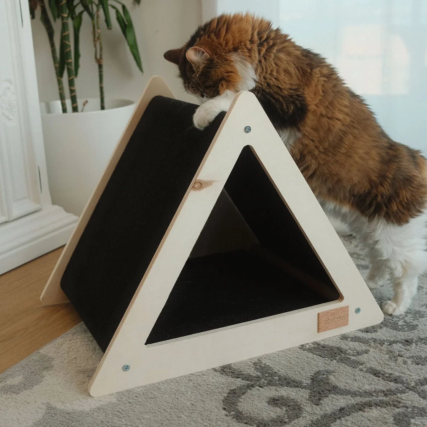 Noba Origin Scratchable Teepee Cat House