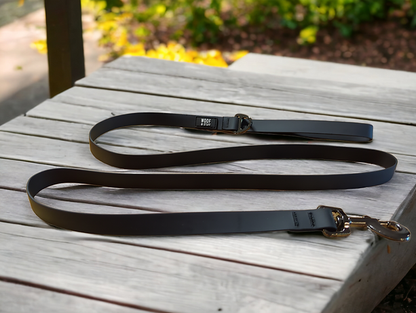 Woof & Stuff Raven Waterproof Leash